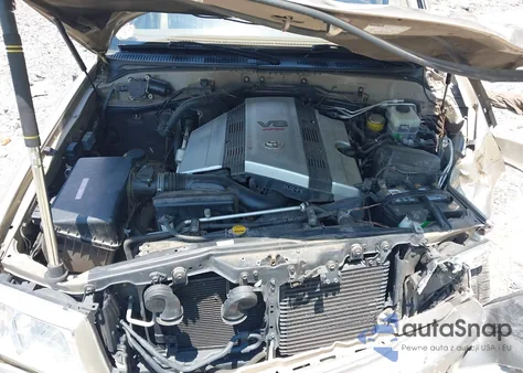 2005 Toyota Land Cruiser V8 from USA, damaged, VIN JTEHT05J052076580